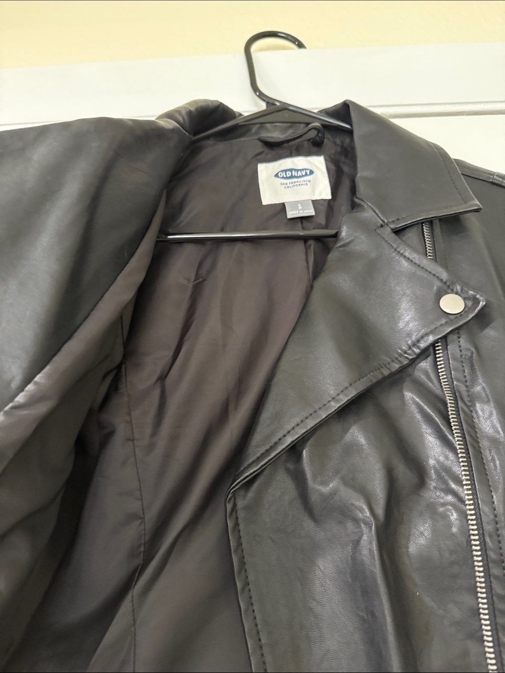 Leather jacket - Picture 2 of 2